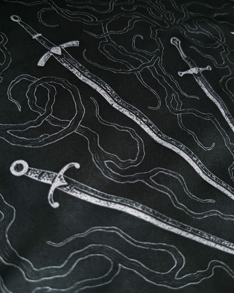 apaszka ostre przedmioty z bliska